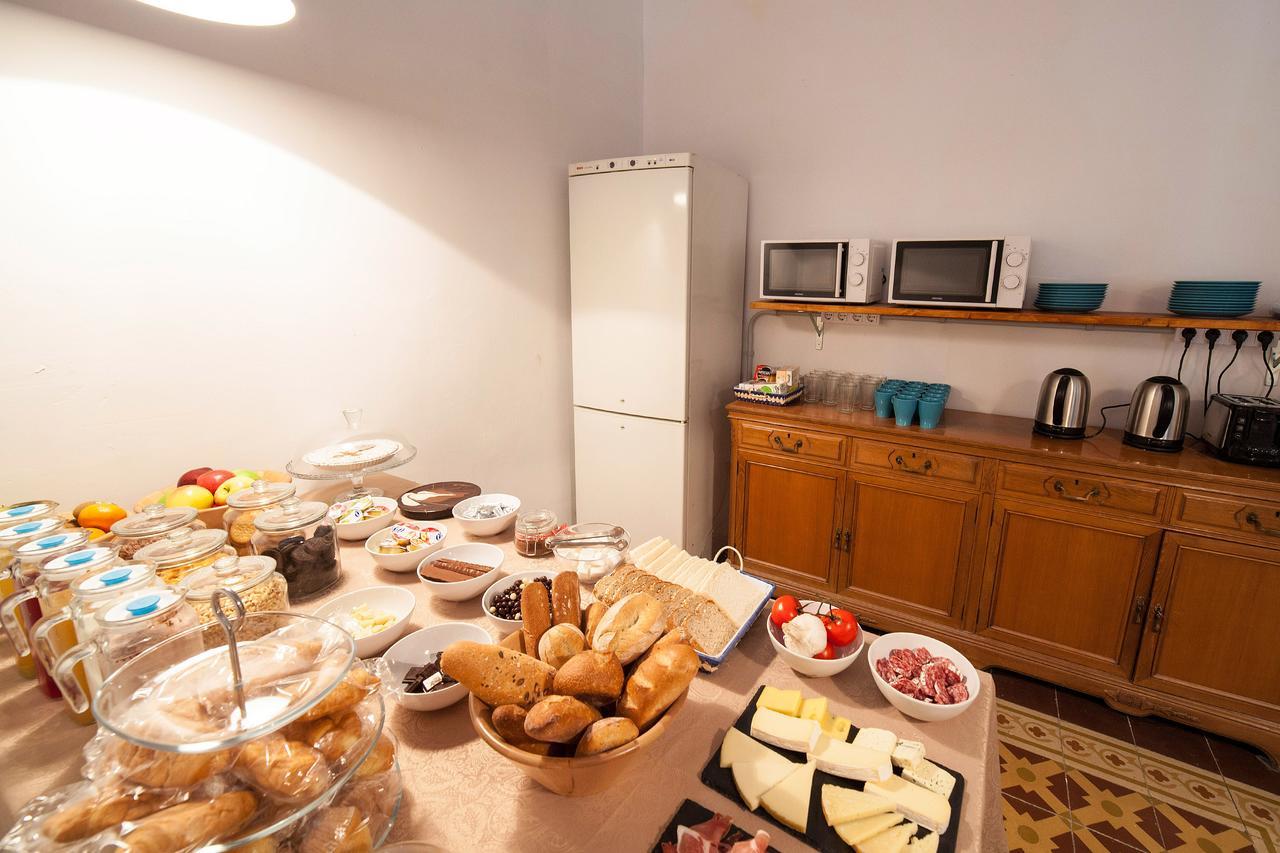 Bed In Girona Bed and Breakfast Buitenkant foto