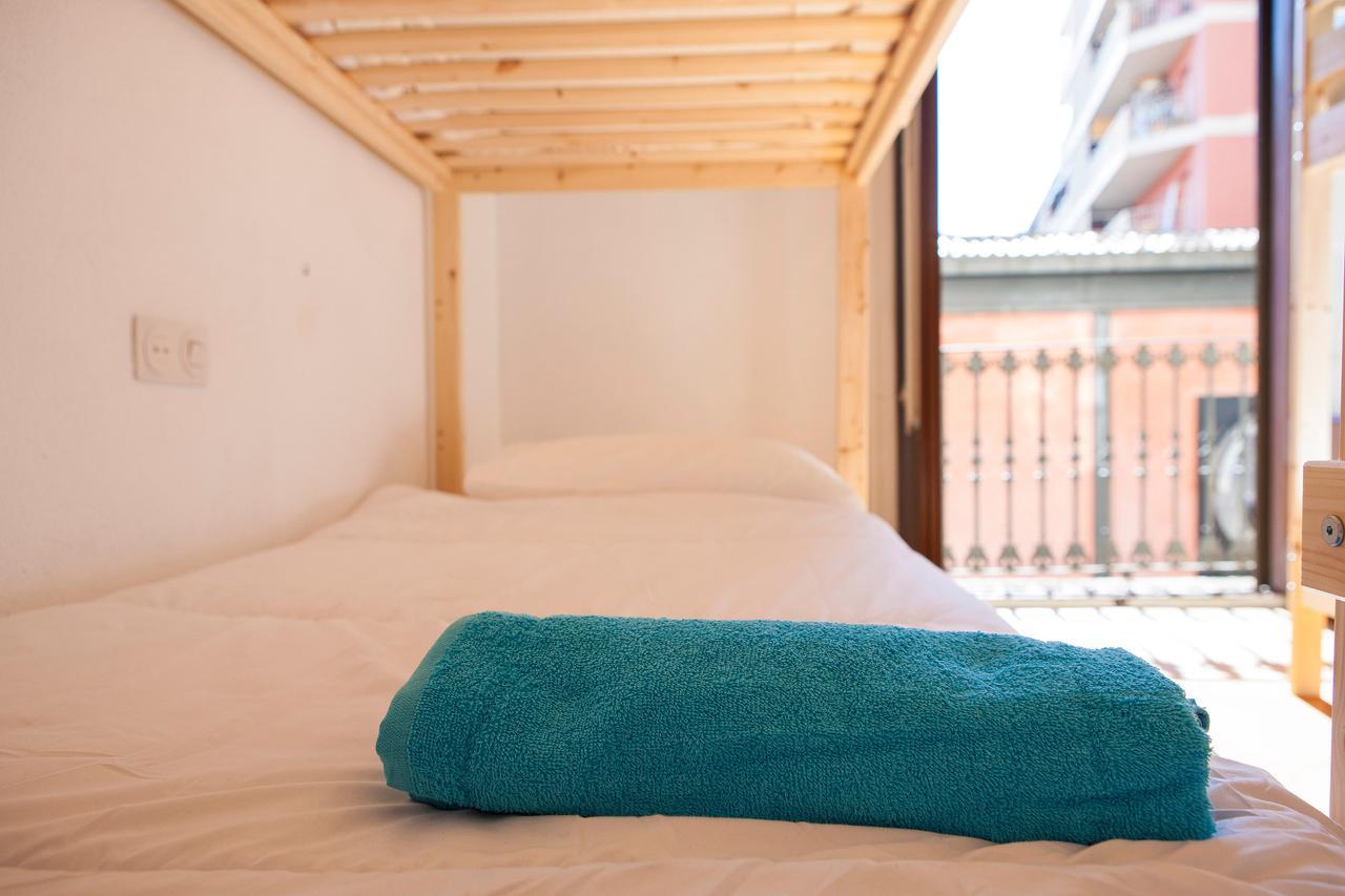 Bed In Girona Bed and Breakfast Buitenkant foto