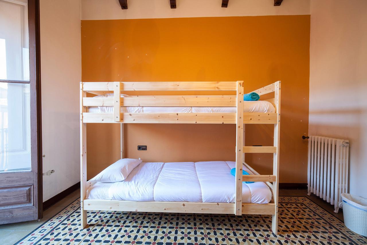 Bed In Girona Bed and Breakfast Buitenkant foto