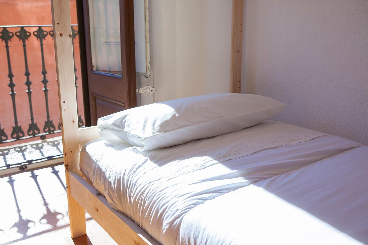 Bed In Girona Bed and Breakfast Buitenkant foto