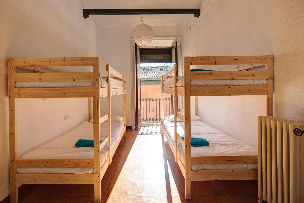 Bed In Girona Bed and Breakfast Buitenkant foto