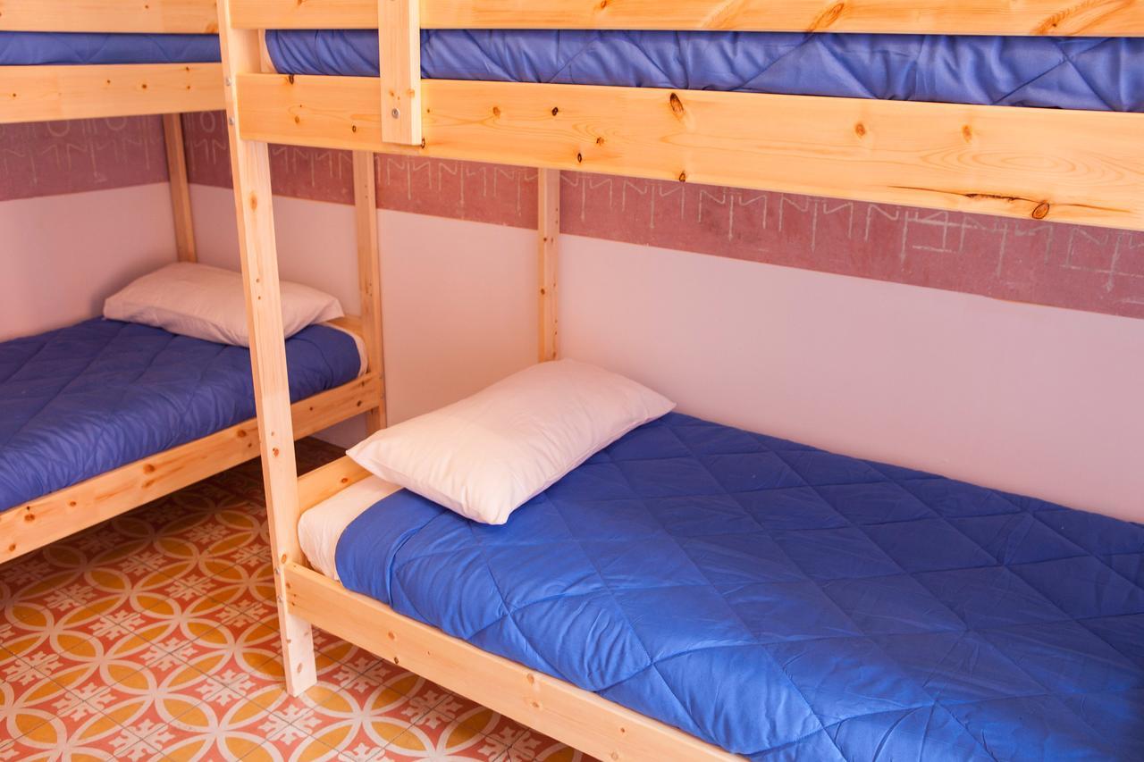 Bed In Girona Bed and Breakfast Buitenkant foto